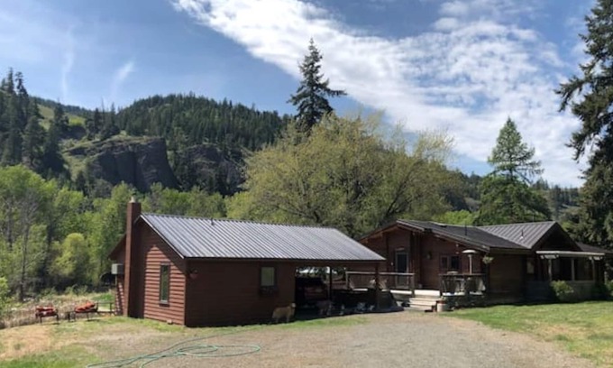 Ellensburg House | Manastash Canyon Tiny House