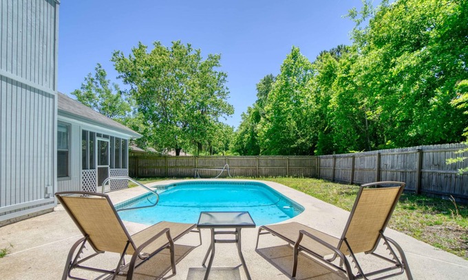Sunbeam House | ~Mandarin Melody~King Bed Sleeps 11~Heated Pool 25 Minutes to Jacksonville Beach~