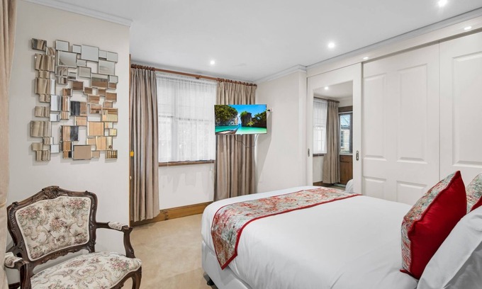 Launceston CBD House | Manee's On Elphin 1BR fully self-contained