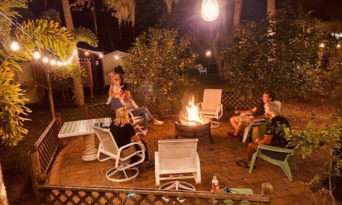 Englewood Cottage | Mango Cottage in quiet Olde Englewood