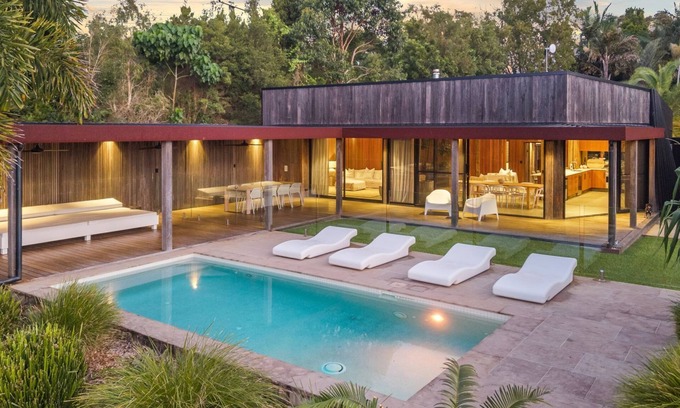 Bangalow House | Mango Packing Shed by Contemporary Hotels