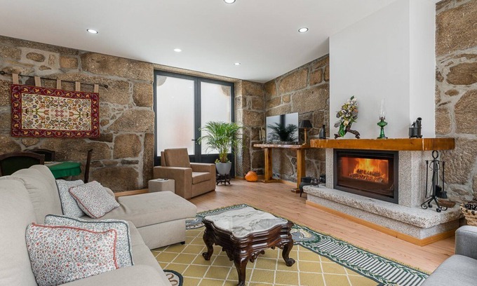 Nelas Apartment | Mangualde Luxe Retreat