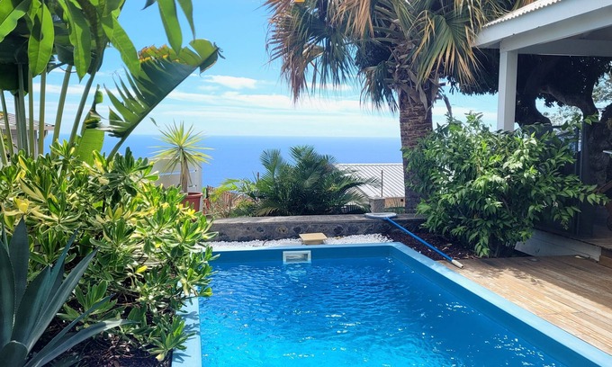 Saint-Leu House | MANGUIER house between Sea & Paragliding