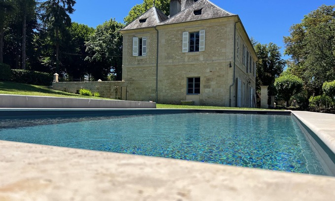 Aubas House | Manoir Avec Piscine à Deux pas de Montignac