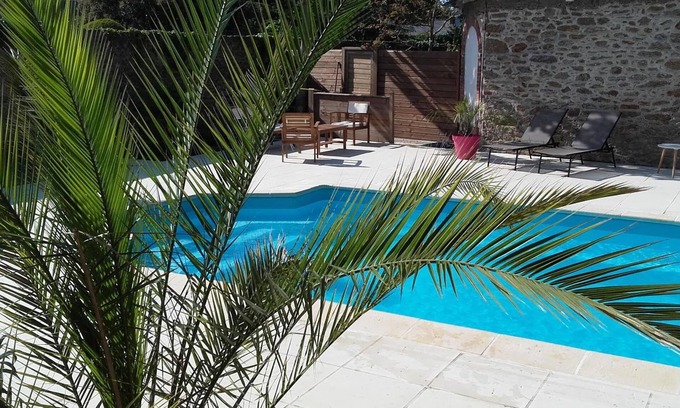 Le Rosais-La Flourie House | Manoir de la Baronnie