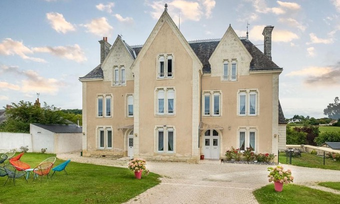 Cravant-les-Coteaux House | Manoir des Bertinières