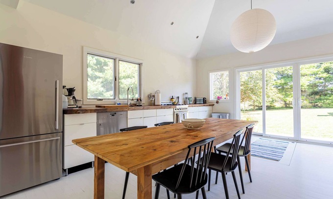 Jamesport House | Manor Cottage: Beach Hopping | Outdoor Shower