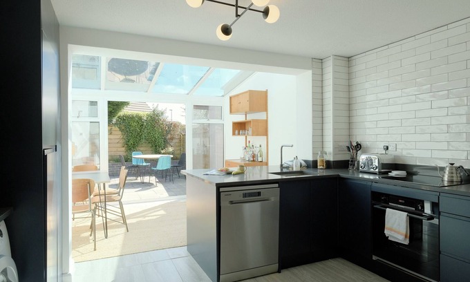 Woolsery House | Manor Park, Woolsery, Devon - Sleeps 4