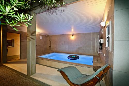 Sucuraj House | Manora guest pool house Sucuraj