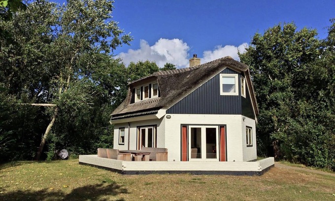 De Cocksdorp Villa | Mansion in De Cocksdorp