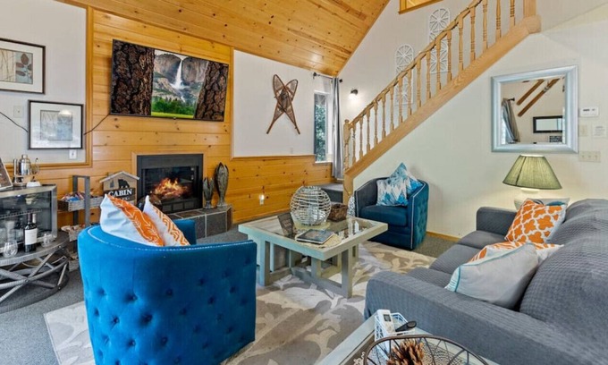 Strawberry Cabin | Manzanita- Chic Cozy Cabin W/ upscale ammenities!
