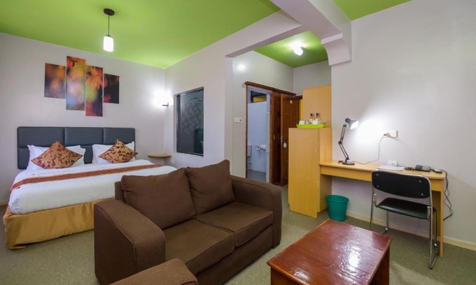 Ruiru Hotel | Maple Inn Hotel