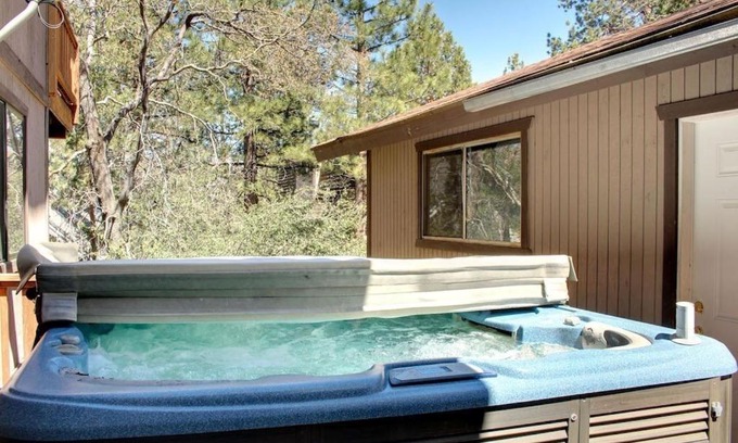 Sugarloaf House | Maple Ridge - Maple Ridge is the perfect getaway for a weekend in the mountains for any season!