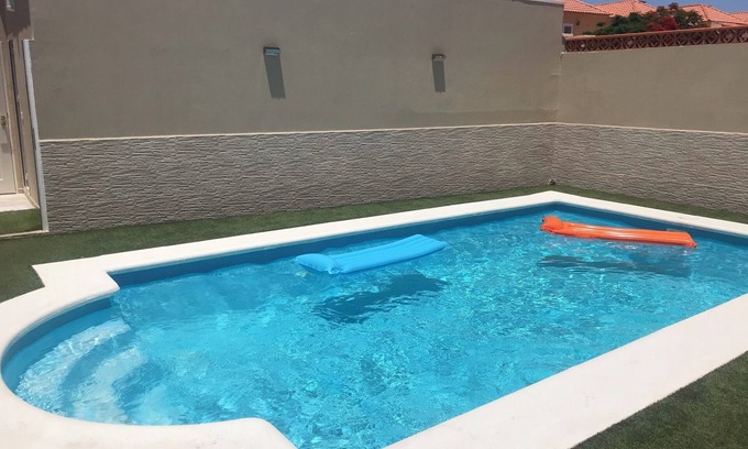 Gran Tarajal Apartment | Mar&mar apartment with solarium and swimming pool.