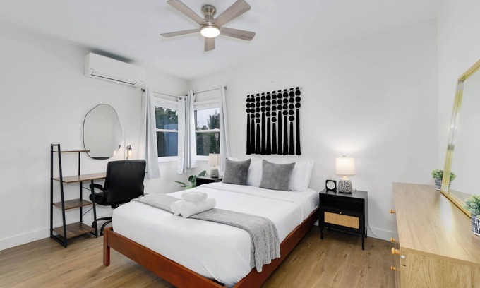 Mar Vista House | Mar Vista Beach Escape 2BR w/Relaxing Yard