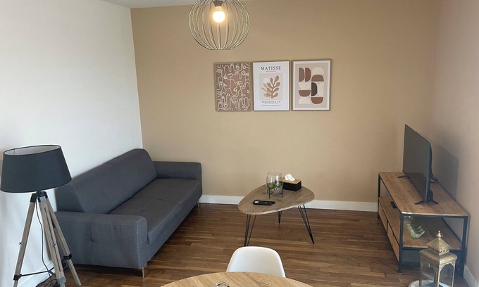 Montliot-et-Courcelles House | Mara House