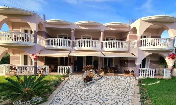 Limni Keri Apartment | Marathon Studios & Apartments