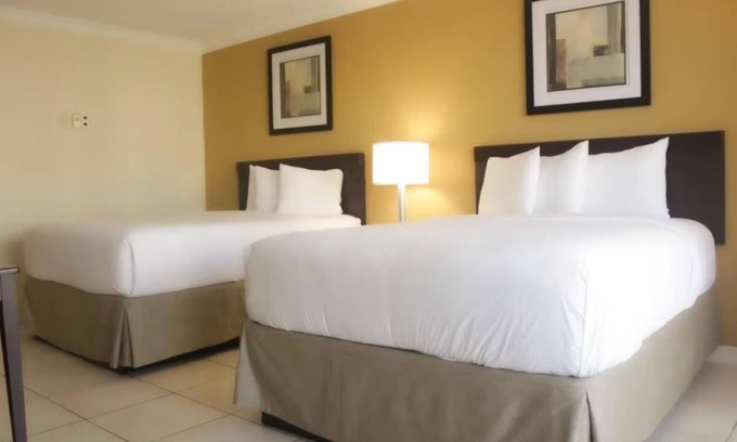Sunny Isles Beach Hotel | Marco Polo Beach Resort Getaway! Beach Access, Pool