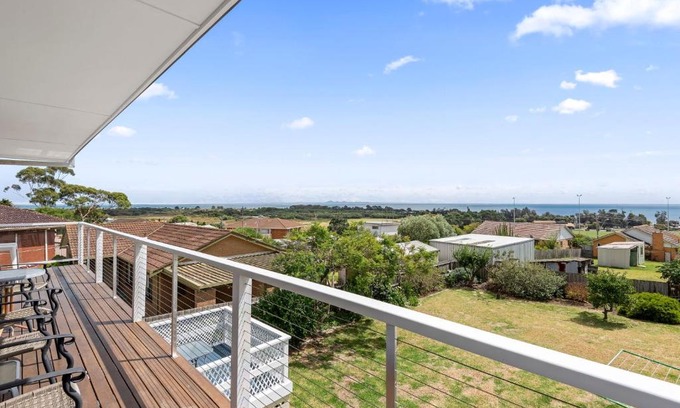 Portarlington House | Margarets Vista
