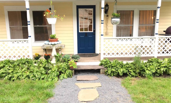 Halcottsville House | Margaretville Chalet