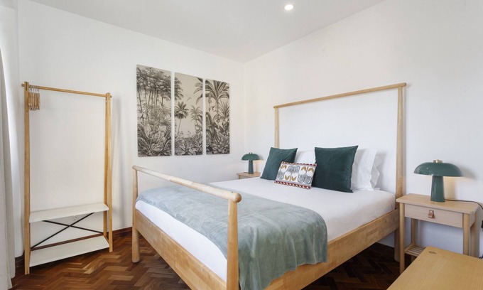 Santo Antonio Apartment | Margarita's Day in Lisbon - by Misha's Place (2C)