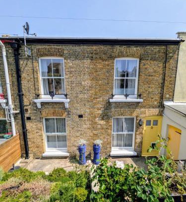 Cliftonville House | Margate Hideaway House