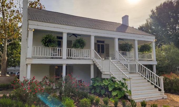 St. Gabriel Bed & Breakfast | Marguerite Bed and Breakfast