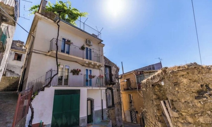 Rovittello House | Maria Catena House