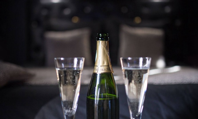 Capucins - Victoire Apartment | Marie-Astrid's secrets, Love Room Chic suite