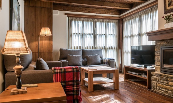 Baqueira Apartment | Marimanha Magnificent apartment of 85m2 in Val de Ruda, at the foot of the slopes at level 1500