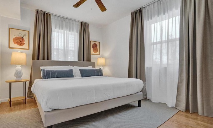 Hollywood South Central Beach Apartment | Marine Villas # 1