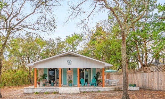 Atlantic Beach House | Maritime MANNor is Pet Friendly w/a Fire Pit - Easy Walk to Beach