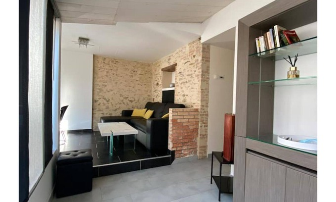 La Roche-sur-Yon House | Marjorie City Home