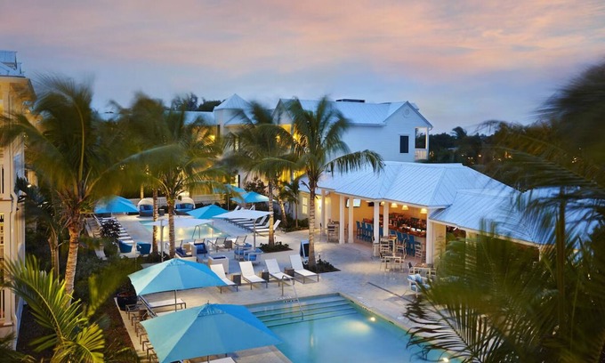 Historic Seaport Hotel | Marker Key West Harbor, 2 Classic 2 Queens, 3 Onsite Pools & Pets are Welcome