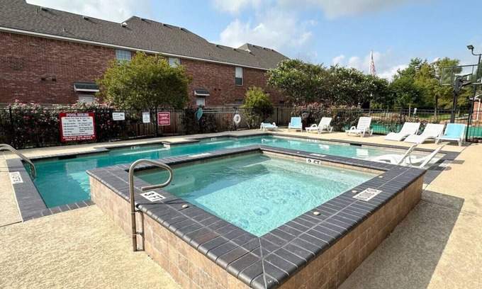 College Station Apartment | Maroon Tap ~ Aggieland Vacation Rentals
