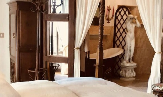 Saint-Germain-des-Pres Apartment | Marquise Rive Gauche