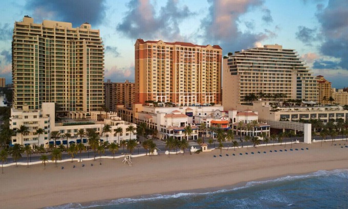 Central Beach Villa | Marriott's BeachPlace Towers (1 Bedroom)