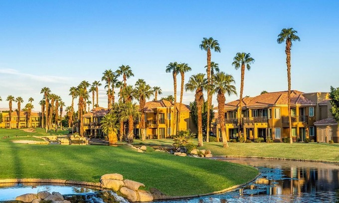 Palm Desert Resort | Marriott's Desert Springs Villas ll -Coachella 1st weekend!
