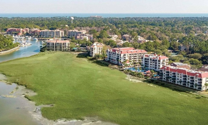 Palmetto Dunes Resort | Marriott's Harbour Point 2 Bedroom Villa
