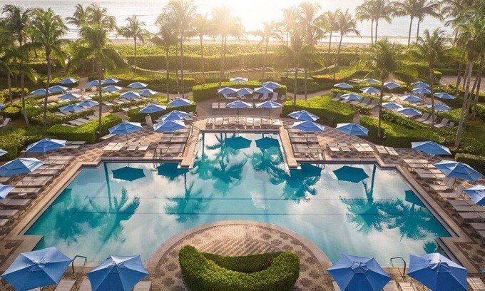 Palm Beach Shores Resort | Marriott's Ocean Pointe Studio Ocean Front
