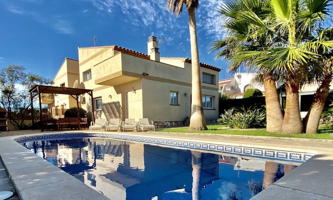 Les Tres Cales Villa | Martina well equipped pretty ideal for families