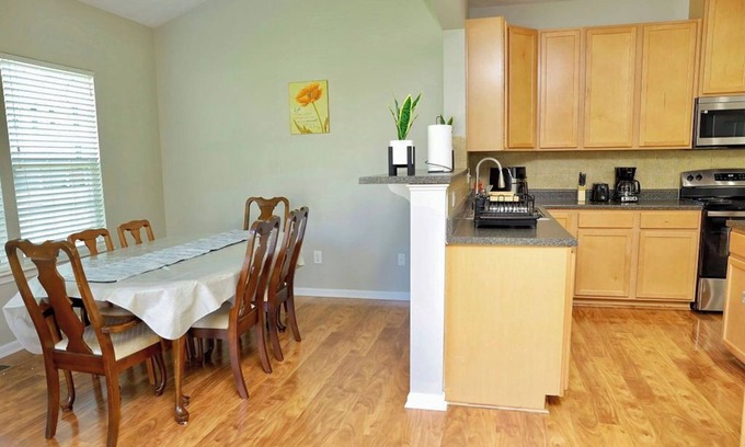 Union House | Marvelous 5-bedroom house with AC in Vandalia