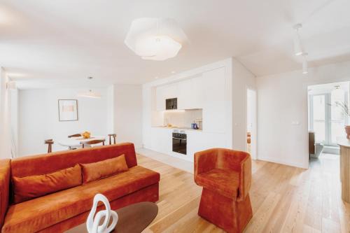 Santo Condestavel Apartment | Mary Orange - NO 236 2E - Stylish One-Bedroom Escape