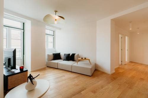 Santo Condestavel Apartment | Mary Pink - NO 2A - Gorgeous Two-Bedroom Apartment
