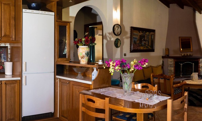 Peristera Villa | Mary's county house near Meteora