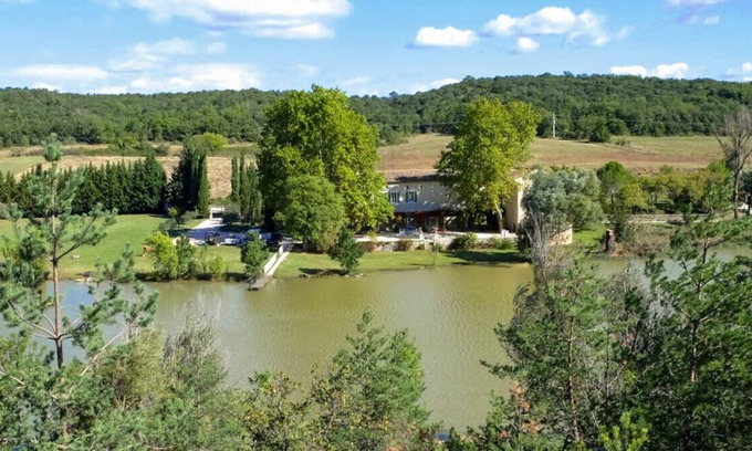 Vallerargues House | Mas Cabanne - Magnificent Mas with private pond