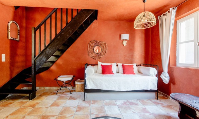 Salon-de-Provence Hotel | Mas de Lure