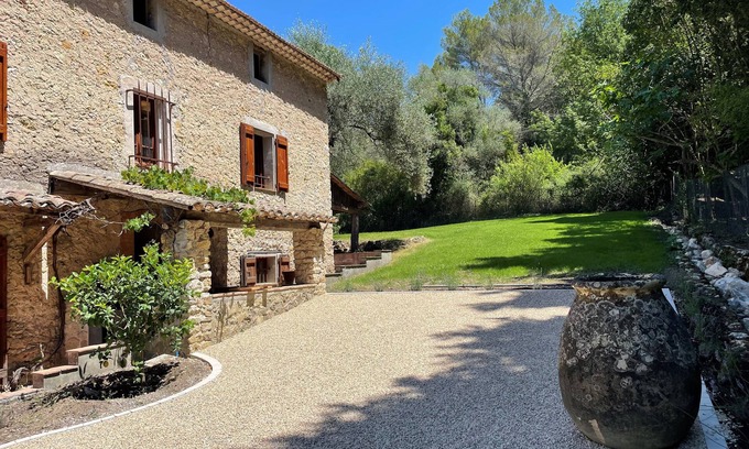 Les Baraques Other | Mas du 19eme 4 double rooms and 6-bed dormitory