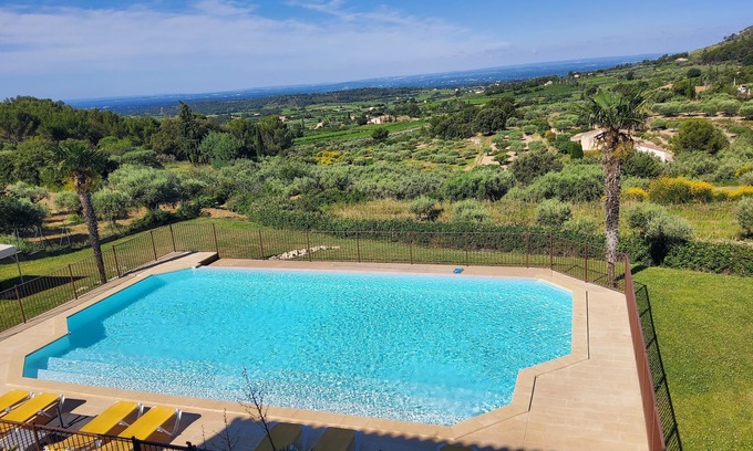 Le Barroux Cottage | Mas du Barroux Gîte Paradizu vue sur les Alpilles