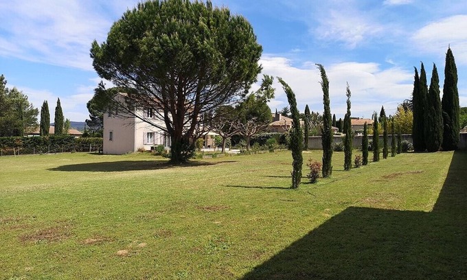 Maubec House | Mas Provençal au Calme au Pied du Luberon